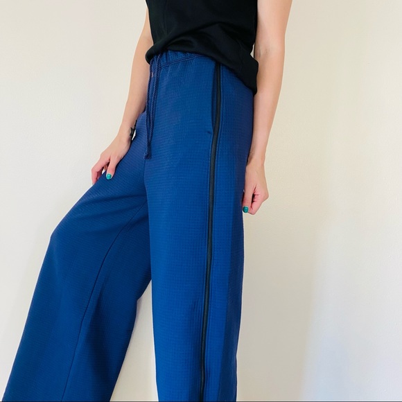 New Nike navy loose fit wide leg pants - Picture 3 of 9